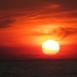Espectacular puesta de sol sobre las aguas del océano Índico